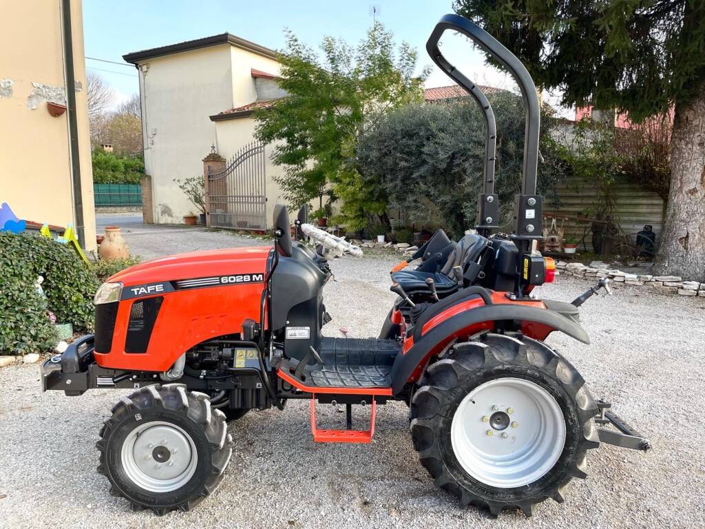 Trattore TAFE 6028 M 26 CV 3 CILINDRI MITSUBISHI