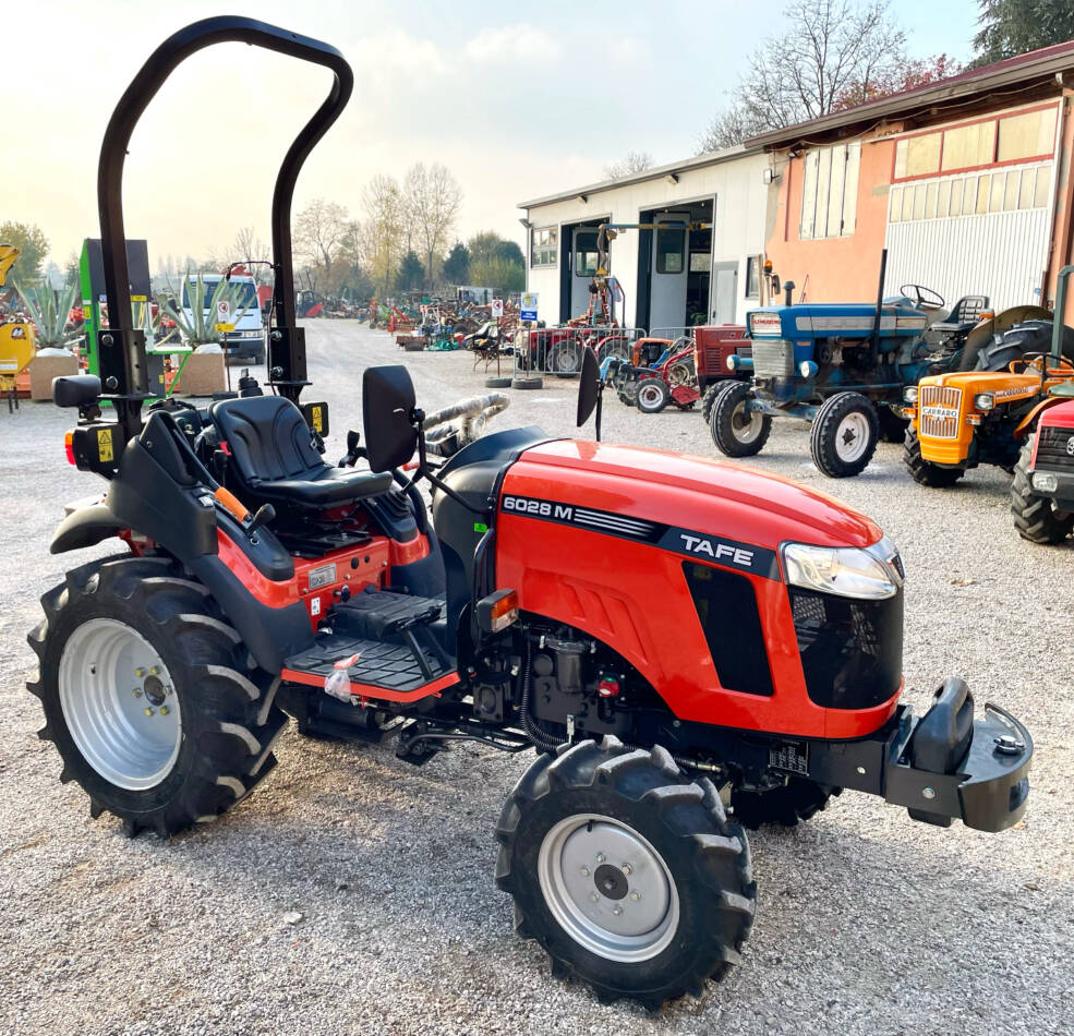 Trattore TAFE 6028 M 26 CV 3 CILINDRI MITSUBISHI